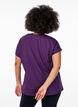 Solid-coloured training T-shirt, Purple, Model image number 2