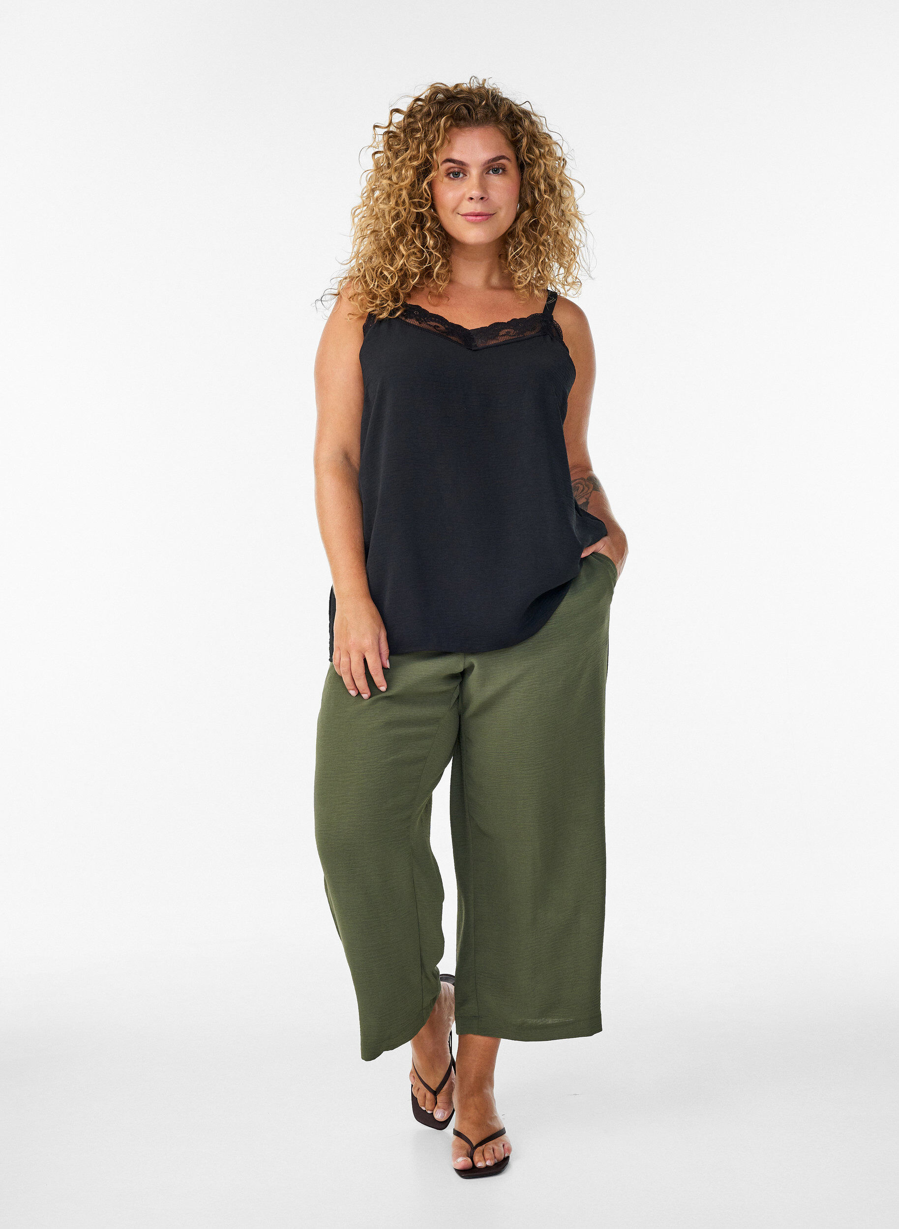 Zizzifashion High-waisted culottes with an elasticated back, Green, Model image number 0