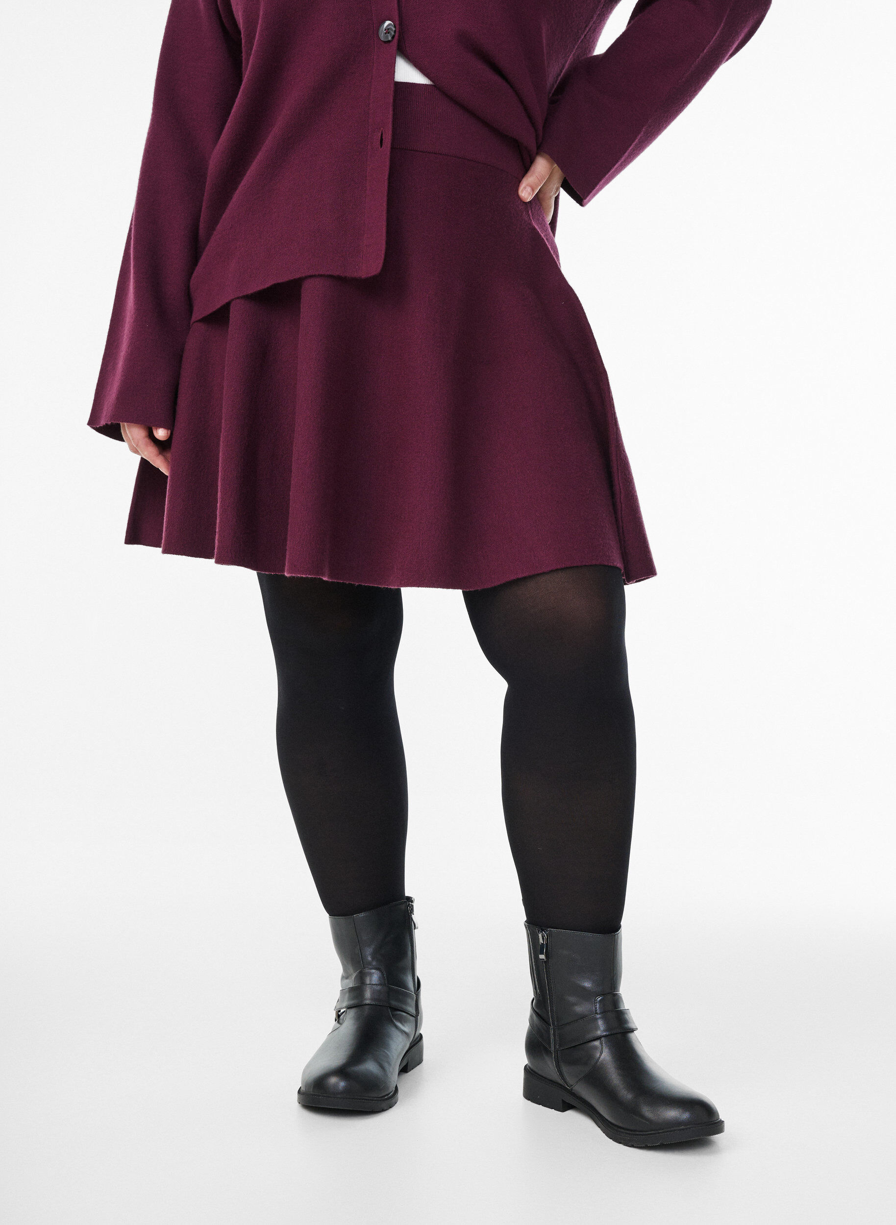 ZizzifashionShort knitted A-line skirt, Dark Bordeaux, Model image number 3