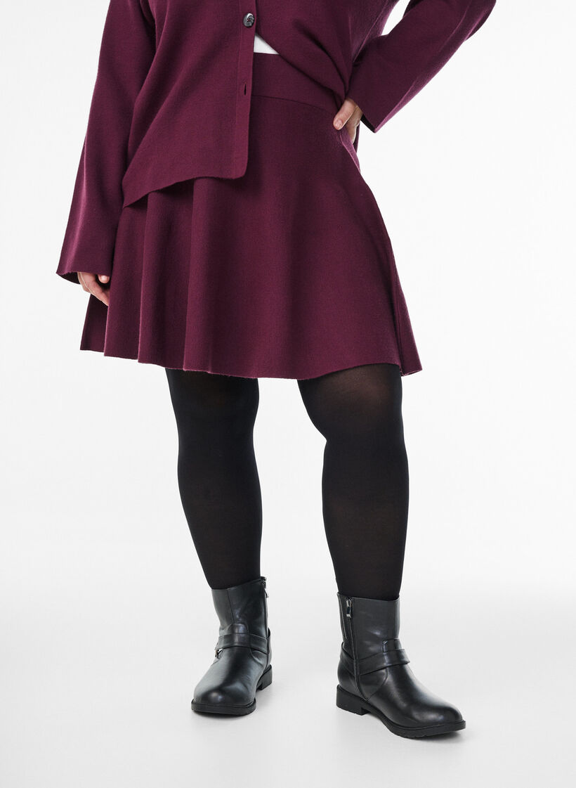 Short knitted A-line skirt, Dark Bordeaux, Model image number 3