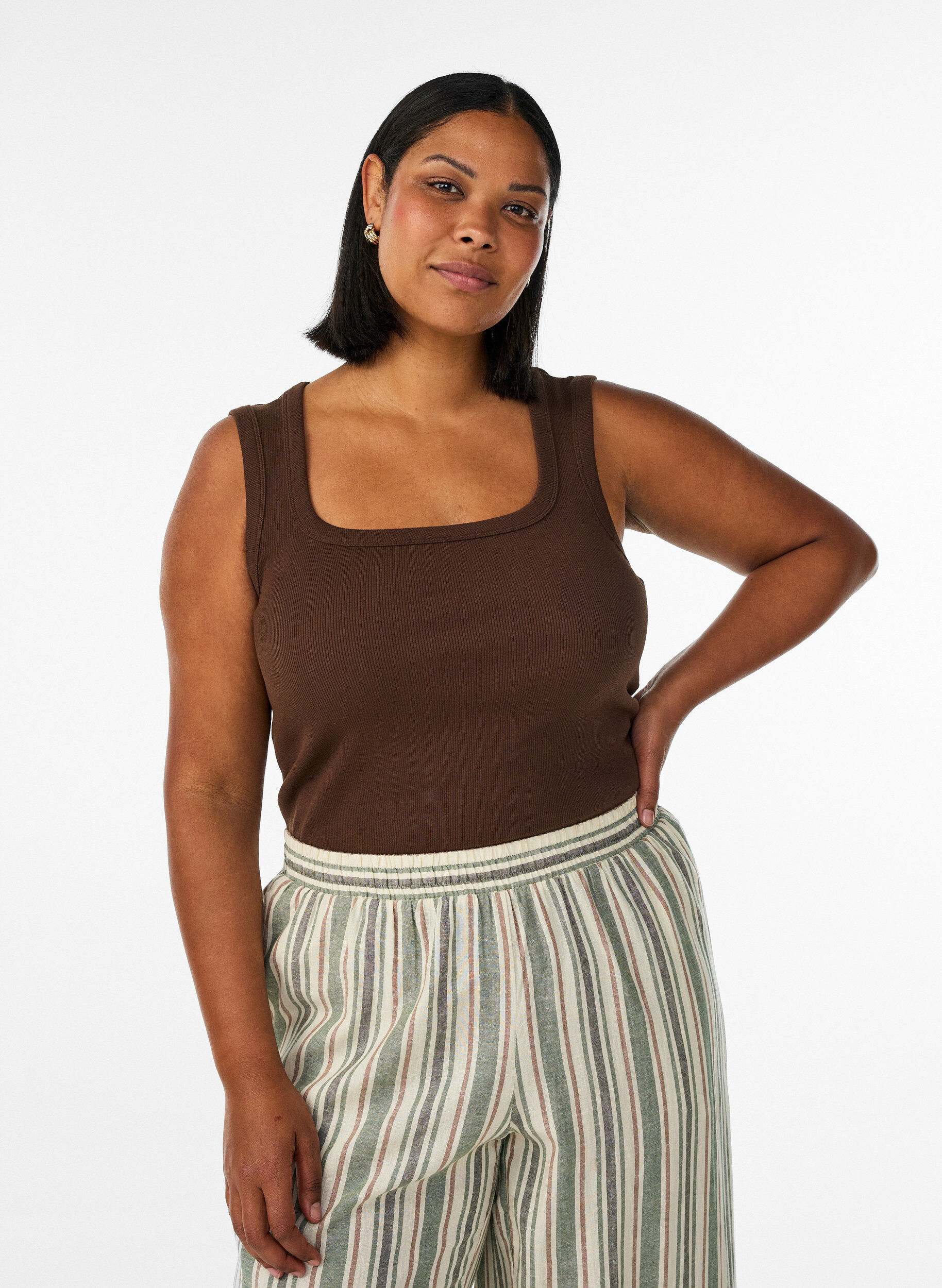 Rib top with square neckline, Brown, Model