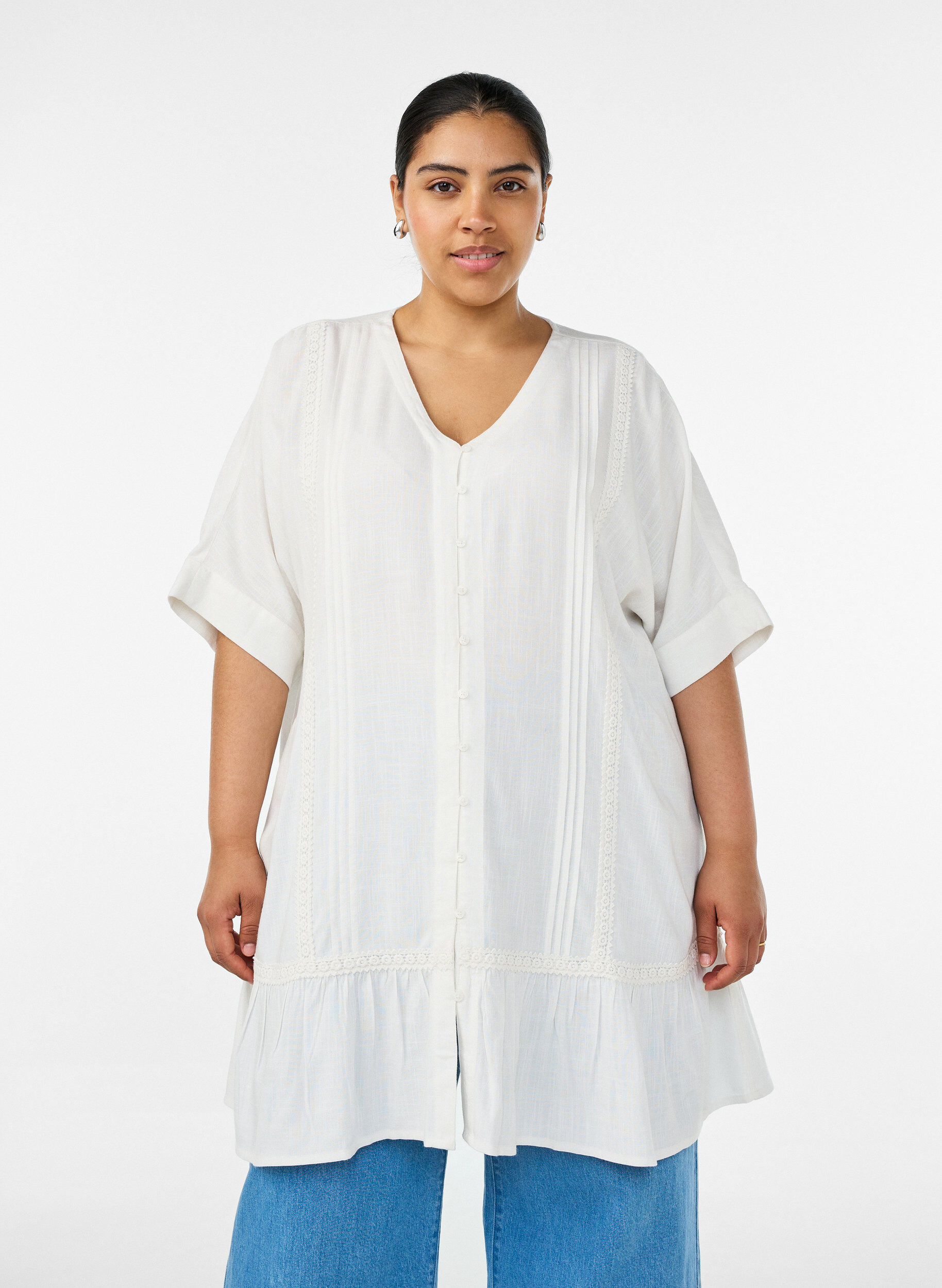 Zizzifashion Viscose tunic with buttons and frill hem, Vanilla, Model image number 0