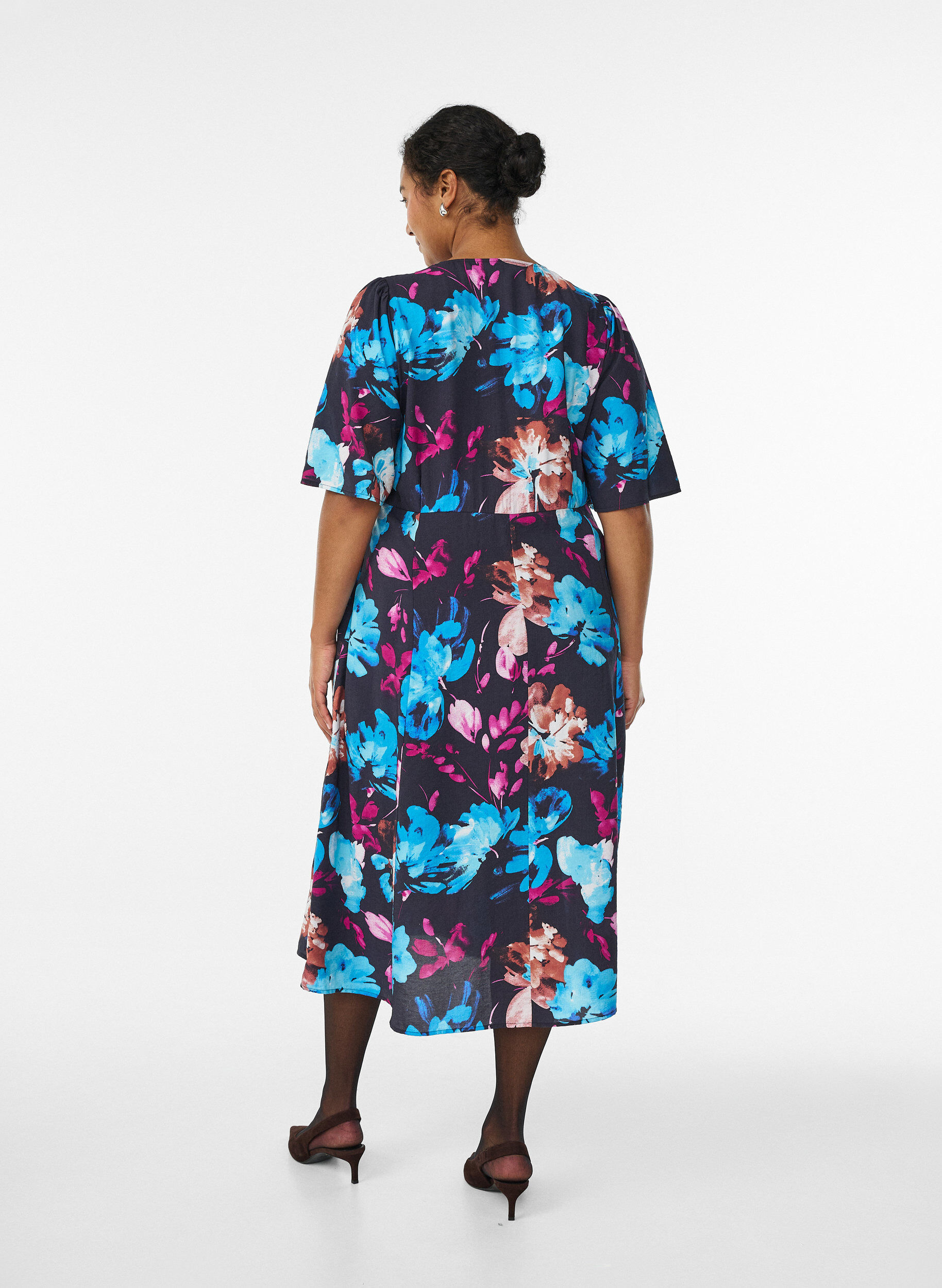 Zizzifashion Midi dress with floral print and empire line, Black, Model image number 1