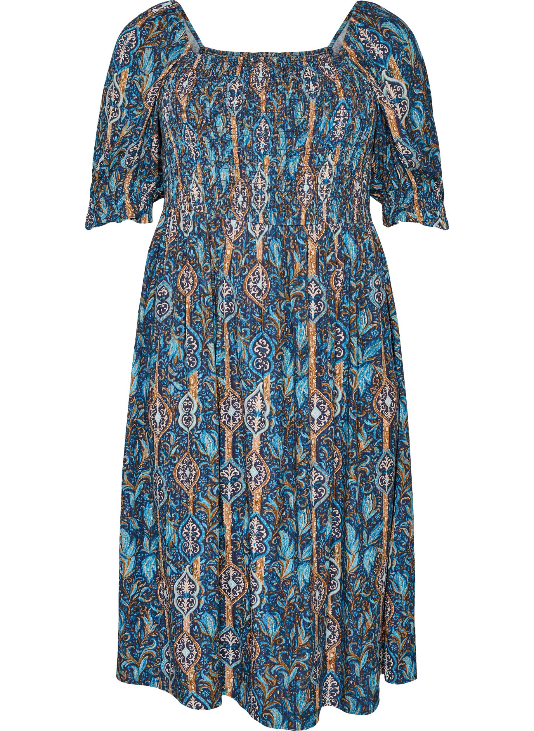 Summer dress in viscose with paisley print