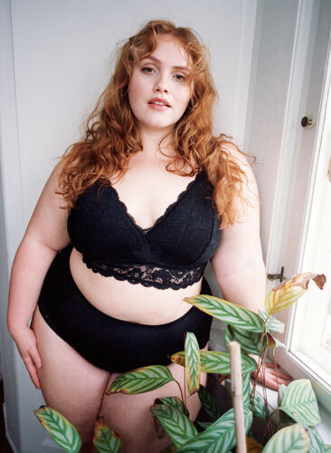 Knickers with a high waist and lace, Black, Image image number 0