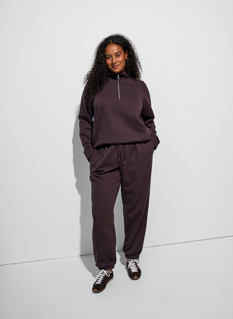 High-waisted sweatpants with drawstring, Brown, Model image number 1