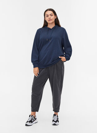 Sweatshirt with hood and pockets, Black Iris, Model image number 2