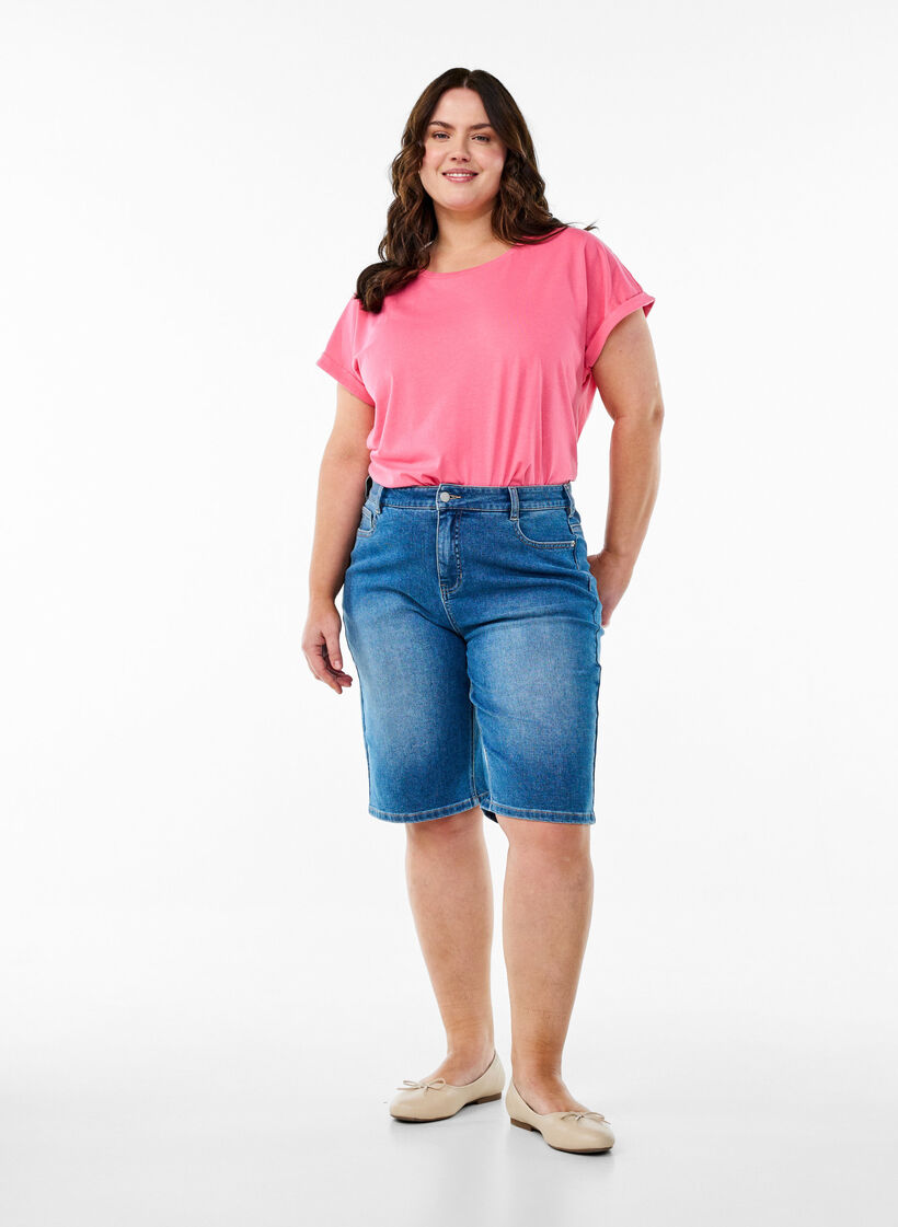 High-waisted denim Bermuda shorts, Light Blue, Model image number 1