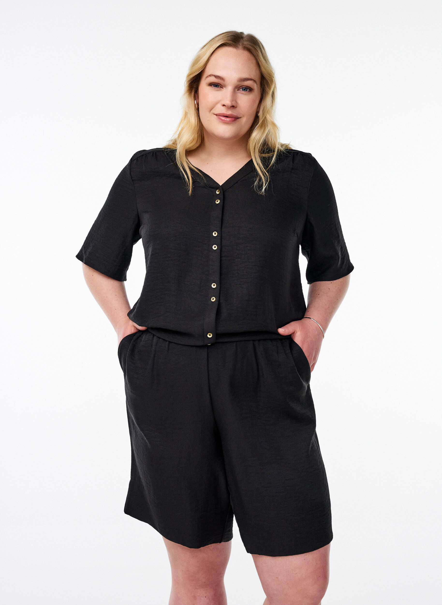 Zizzifashion Shorts with pockets and high waist, Black, Model image number 0