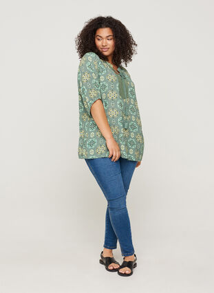 Printed viscose blouse with 3/4-length sleeves, Green Indian, Model image number 2