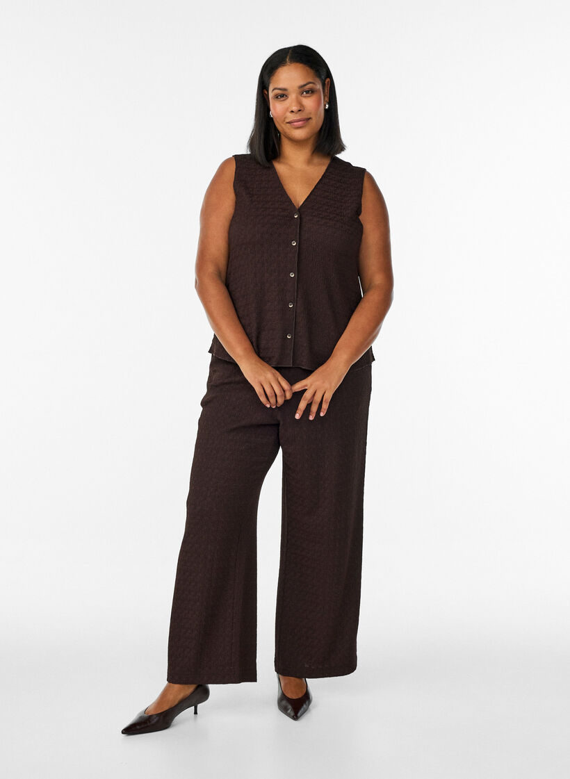 Trousers with a wavy texture, Brown, Model image number 1