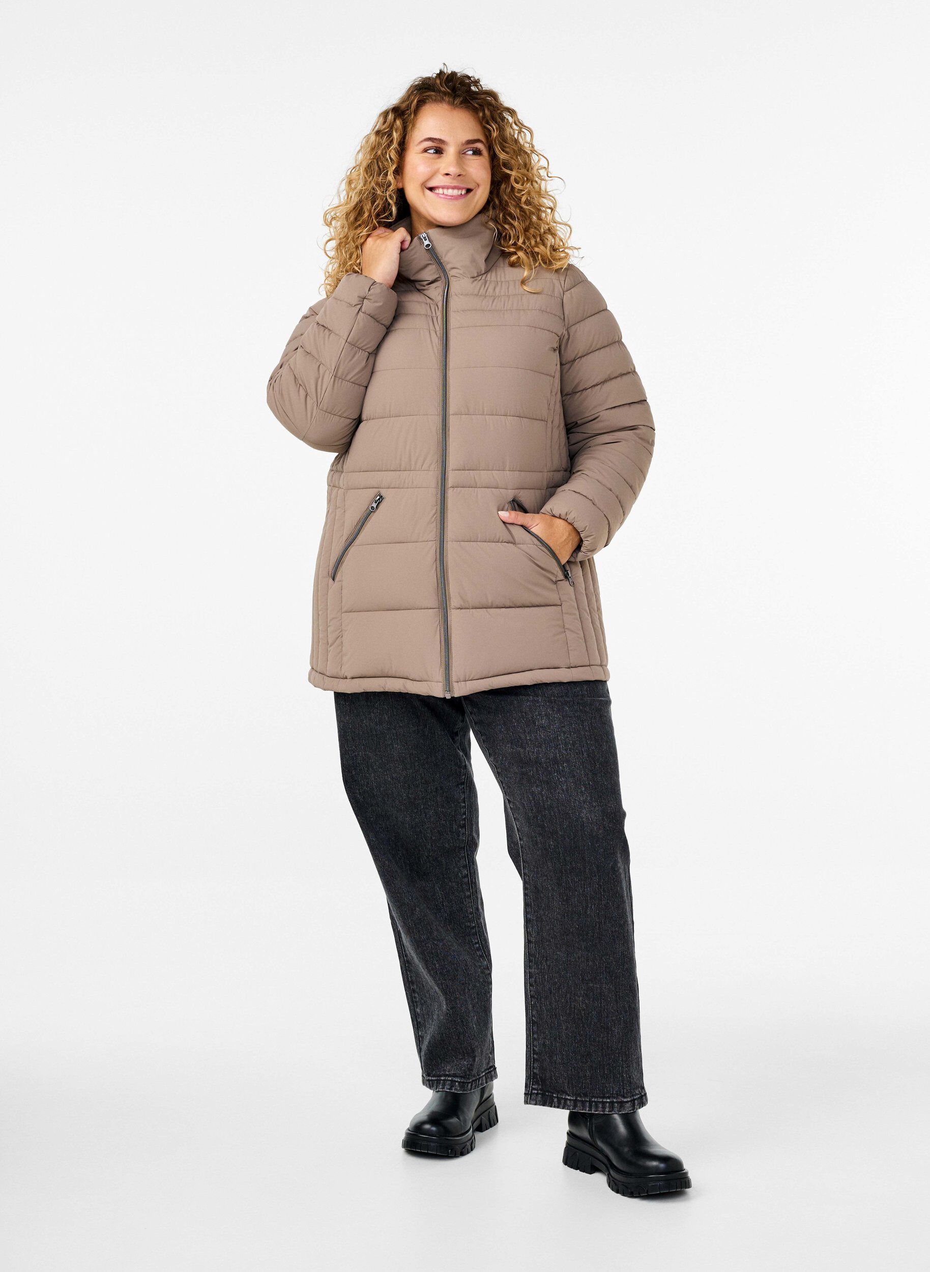 Zizzifashion Short puffer jacket with pockets, Beige, Model image number 1