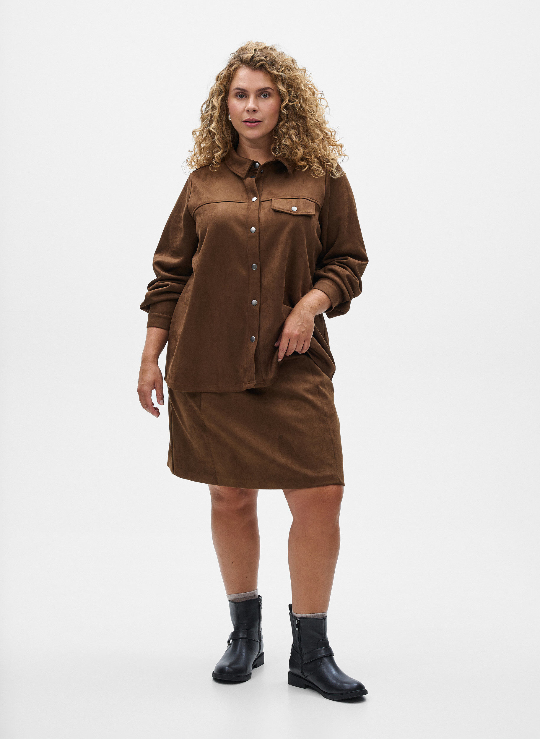 Zizzifashion Short faux suede A-line skirt, Brown, Model image number 1