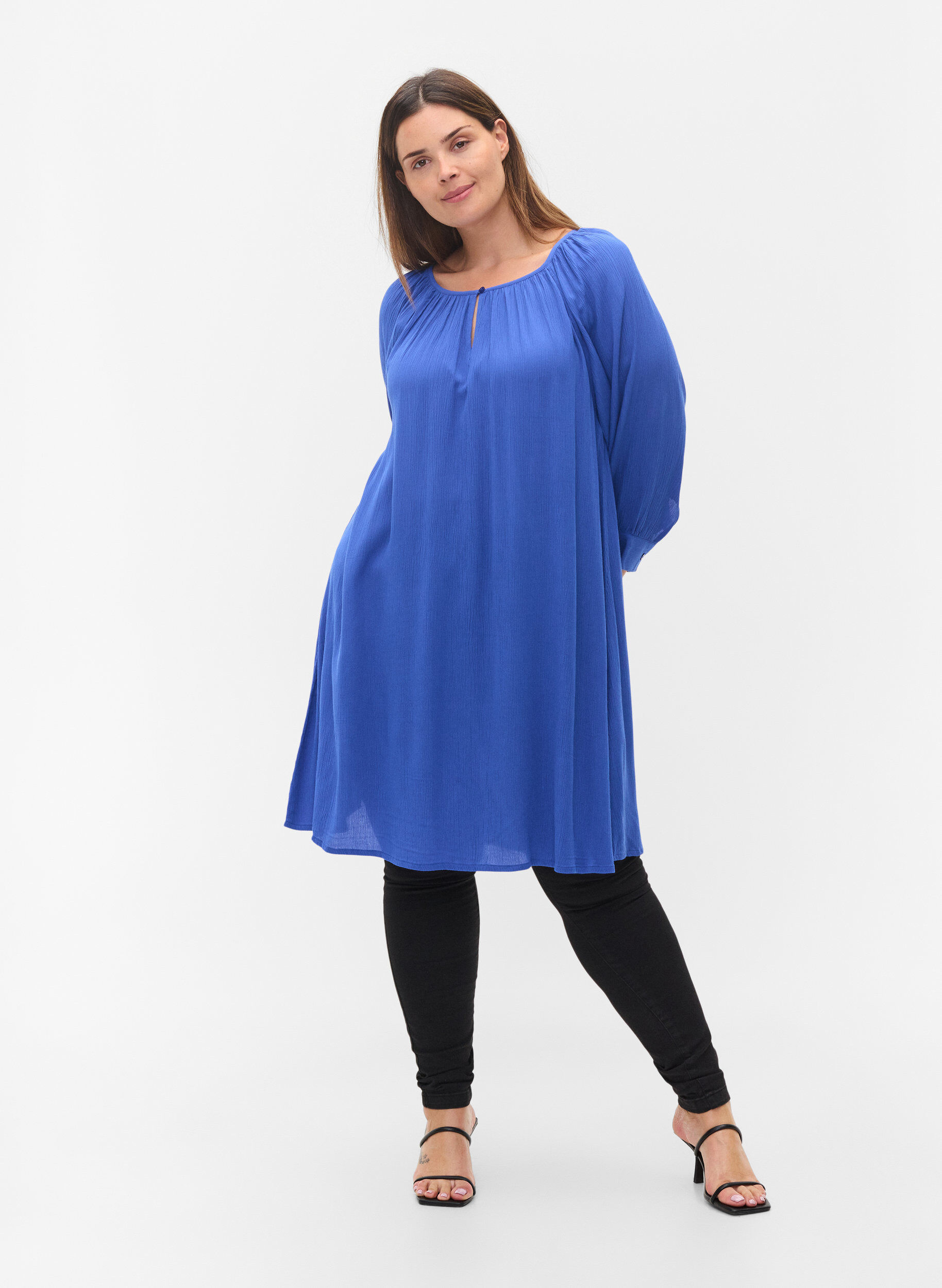 Zizzifashion Viscose tunic with 3/4 sleeves, Dazzling Blue, Model image number 2