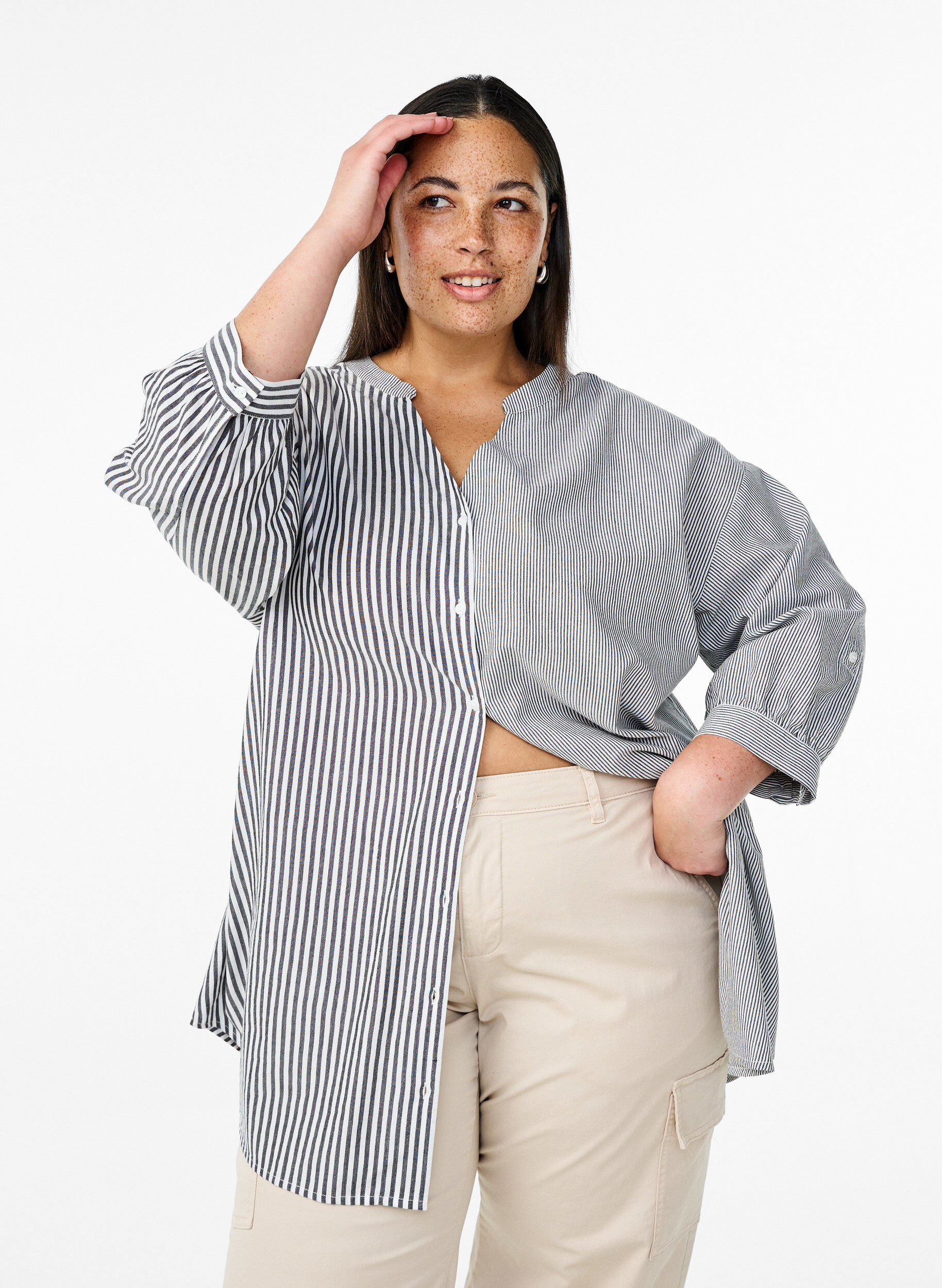 Striped tunic with 3/4 sleeves, Black, Model