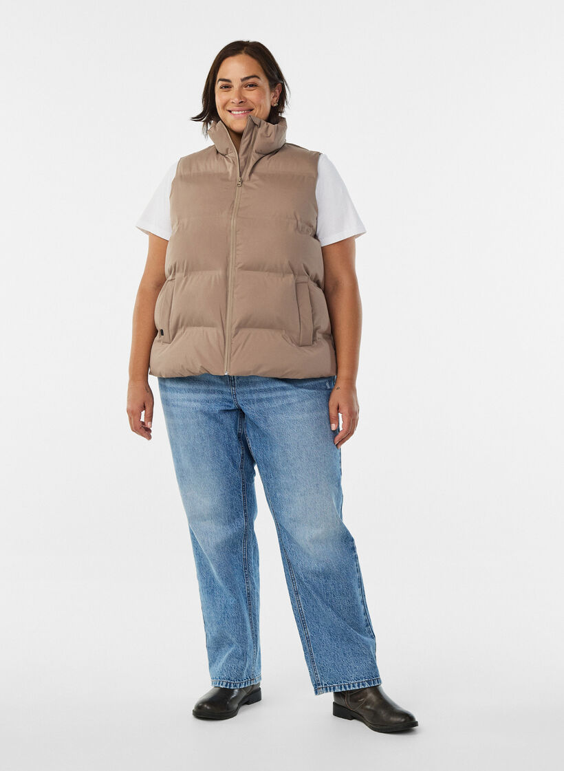 Short puff vest with high collar, Brown, Model image number 1