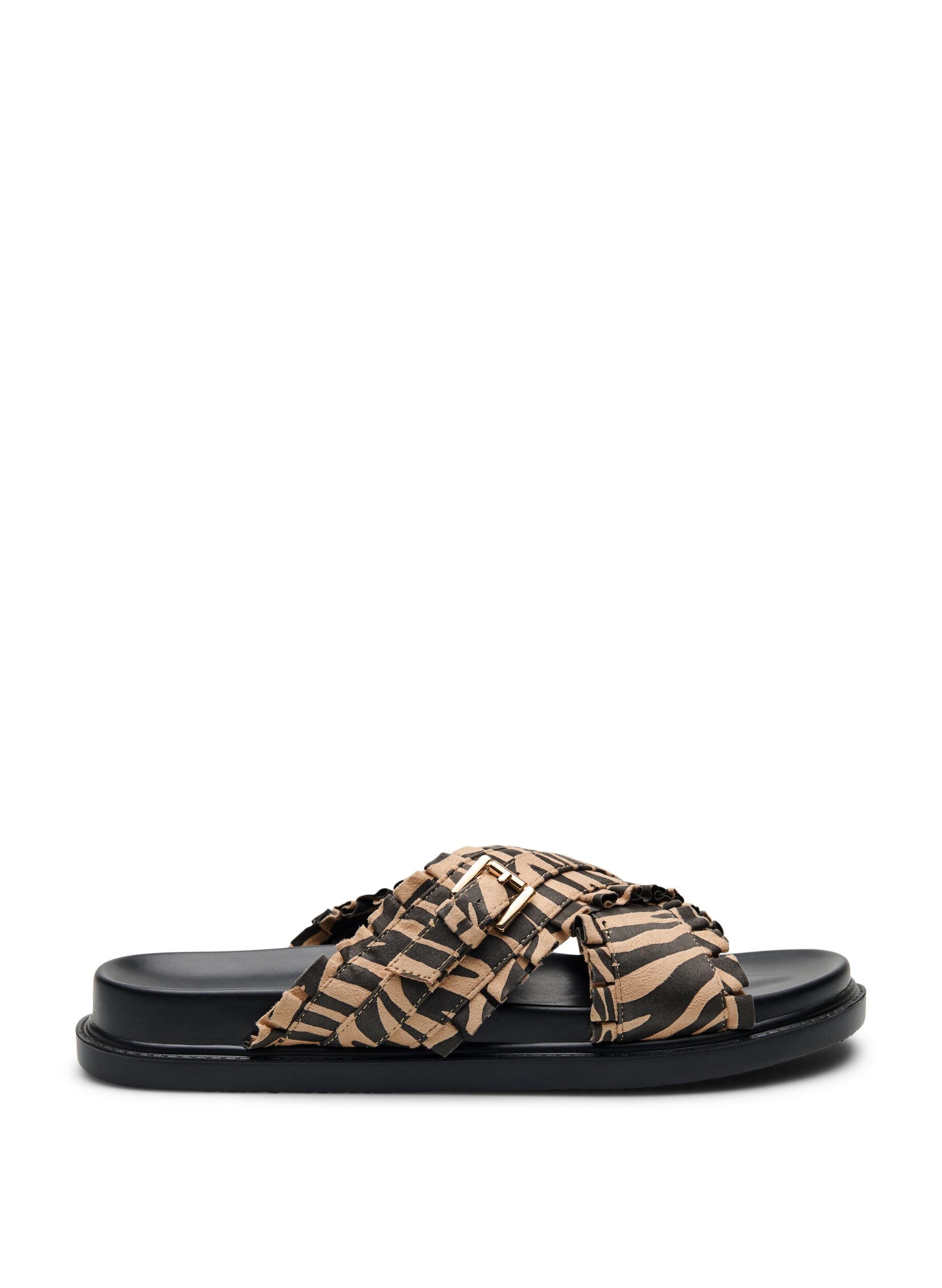 Extra Wide Fit (6E) - Sandals with crossed straps and ruffle edges
