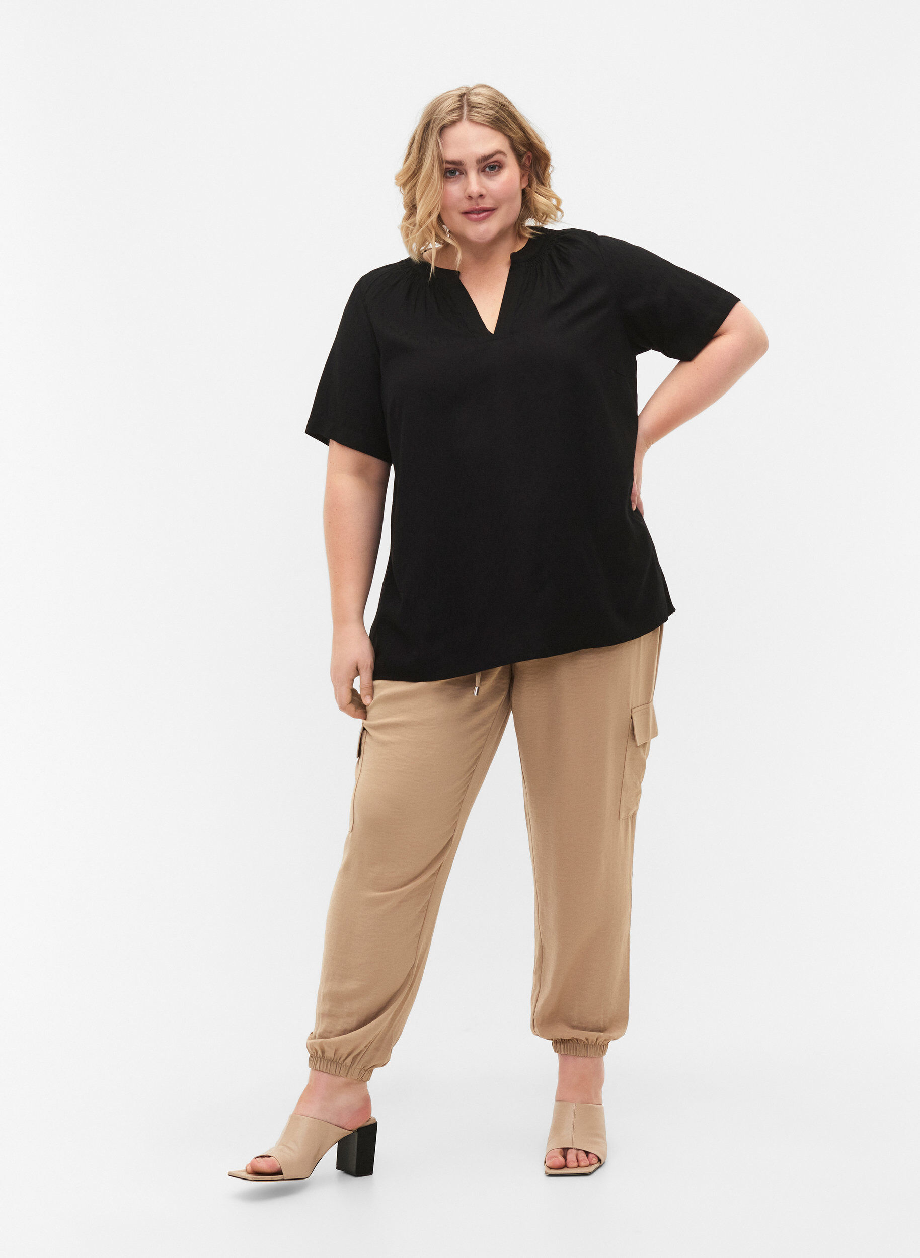 Zizzifashion Short-sleeved viscose blouse with v-neck, Black, Model image number 2