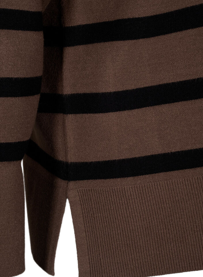 Striped knitted blouse with round neck, Carafe w. black , Packshot image number 3