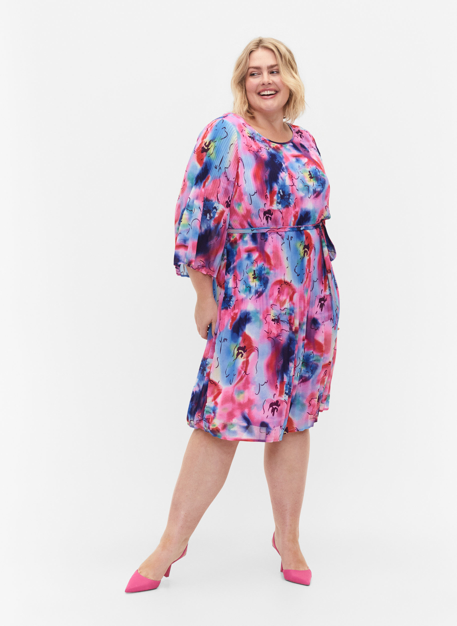 Zizzifashion Printed pleated dress with tie string, Lavender Space AOP, Model image number 3