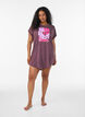 Short sleeve nightgown with text print, Dark Bordeaux, Model image number 1