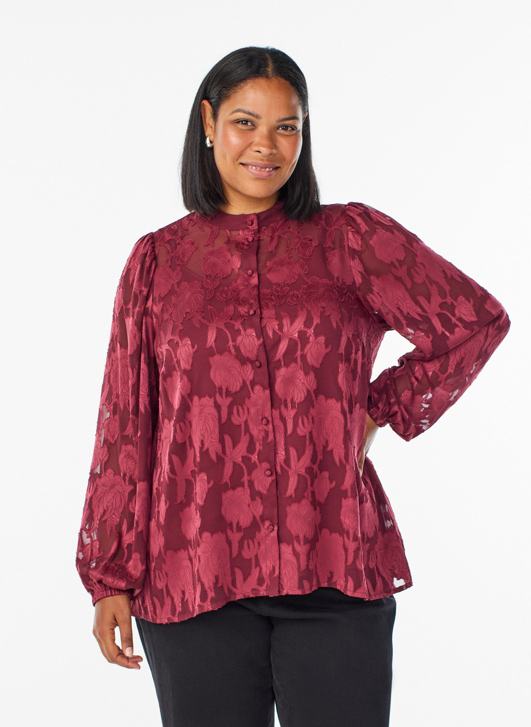 Blouse with buttons and floral pattern, Dark Bordeaux, Model