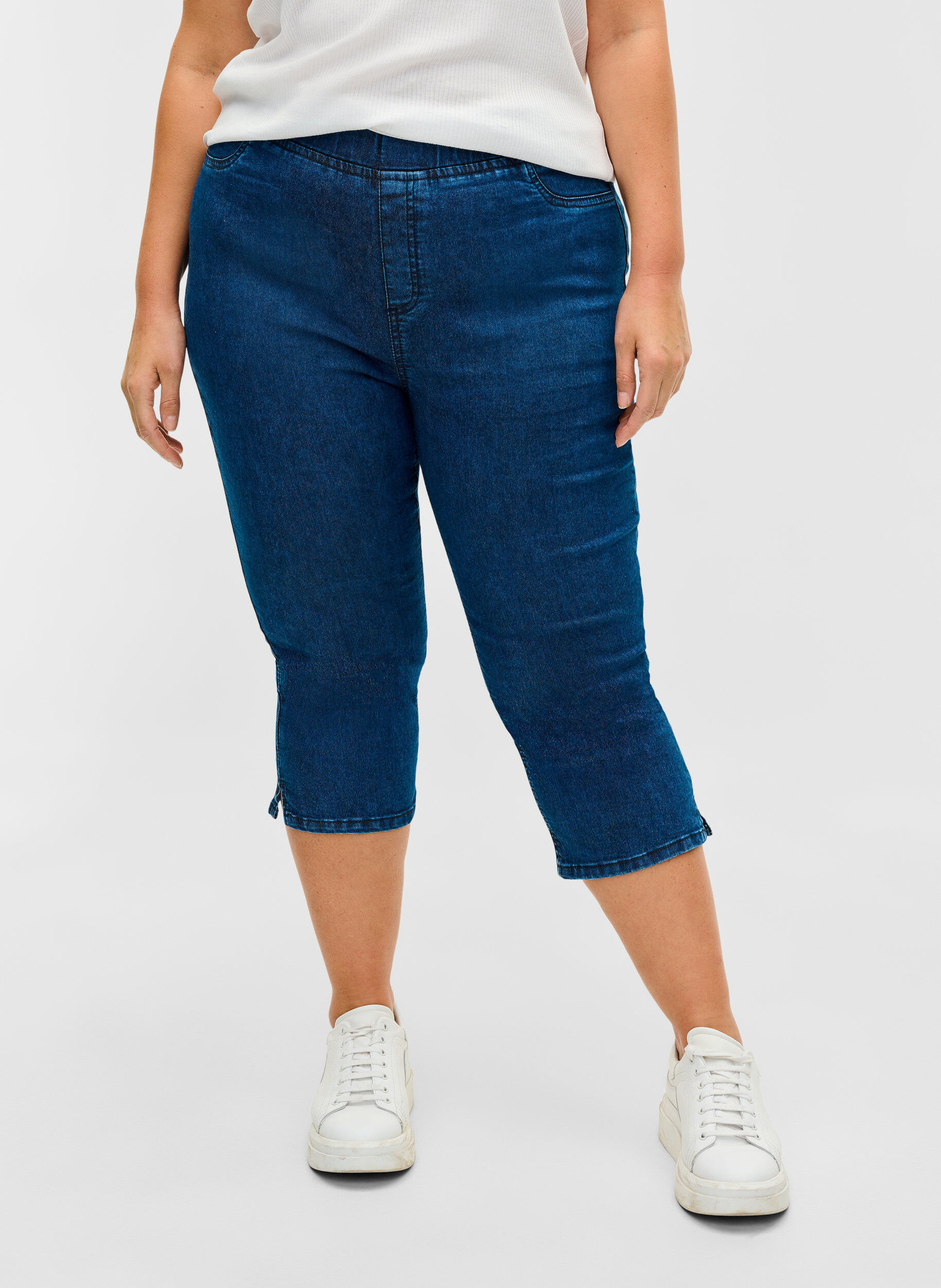 Zizzifashion Cotton blend capris, Dark blue denim, Model image number 1