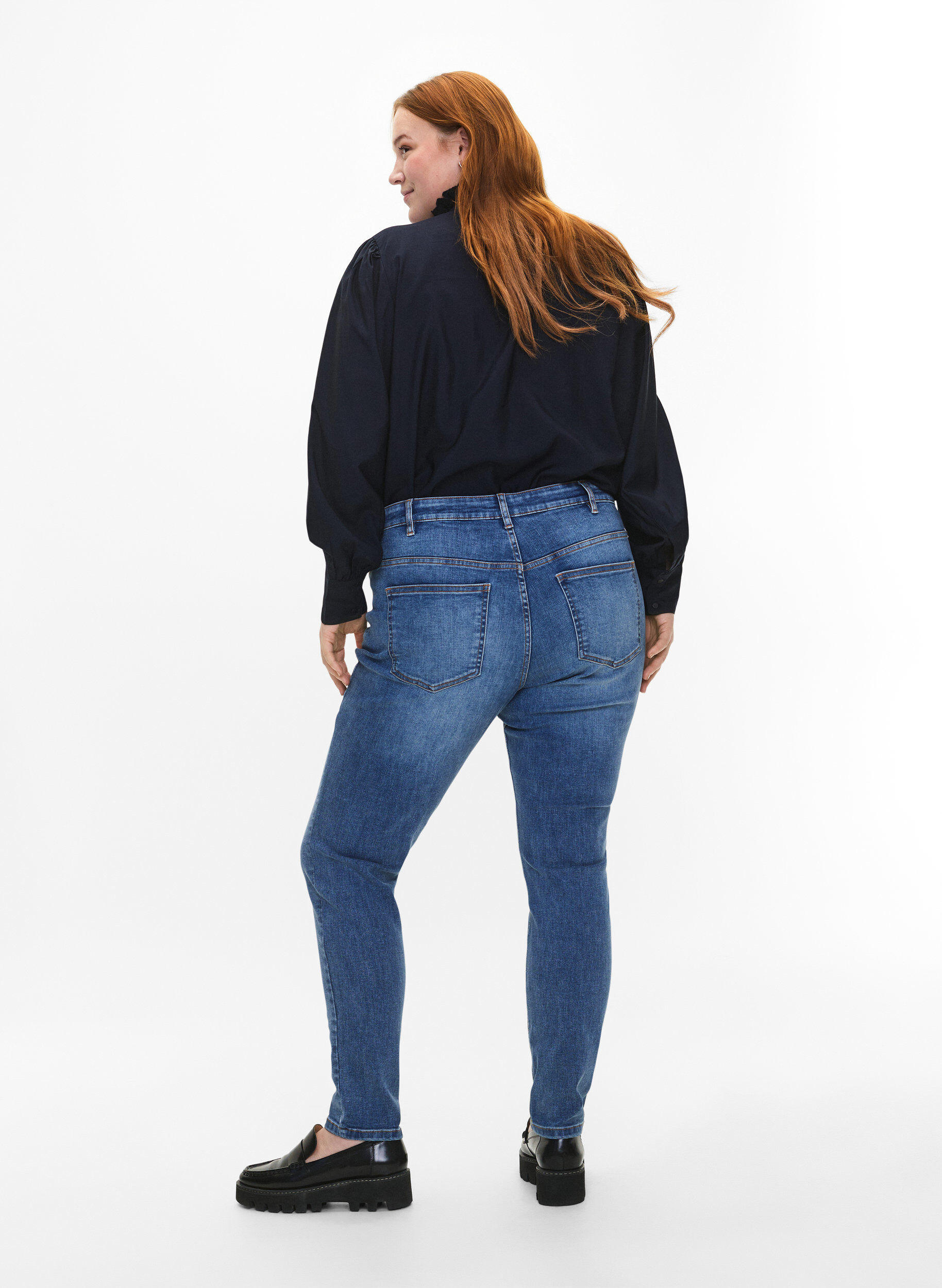 Zizzifashion Sanna jeans with super slim fit and button closure, Blue denim, Model image number 1
