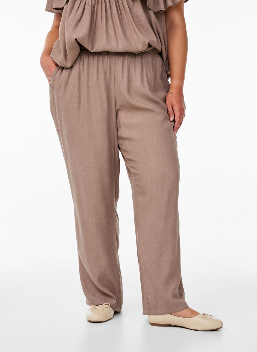 High-waisted viscose trousers with pockets, Brown, Model image number 2