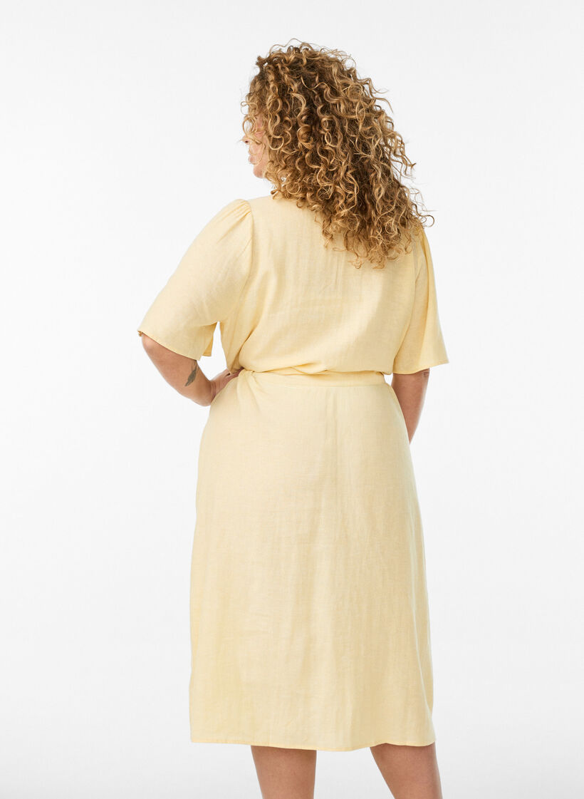 Shirt dress in linen and viscose with a tie belt, Yellow, Model image number 2
