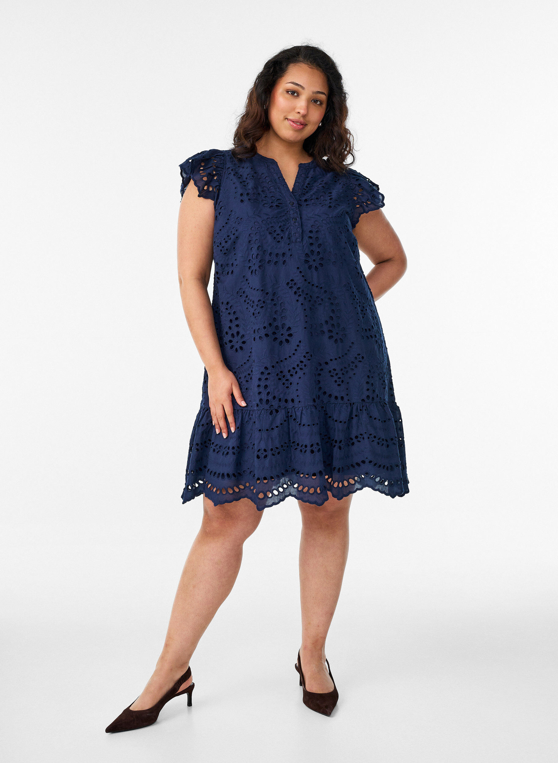 Zizzifashion Broderie anglaise dress with ruffle sleeves, Blue, Model image number 1
