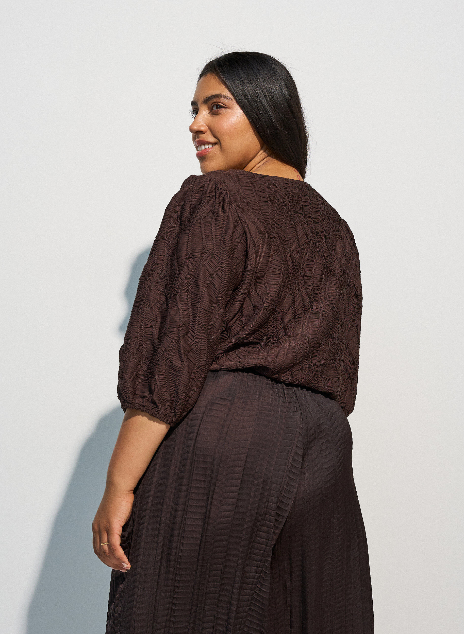 ZizzifashionBlouse with texture and 3/4 sleeves, Brown, Model image number 2