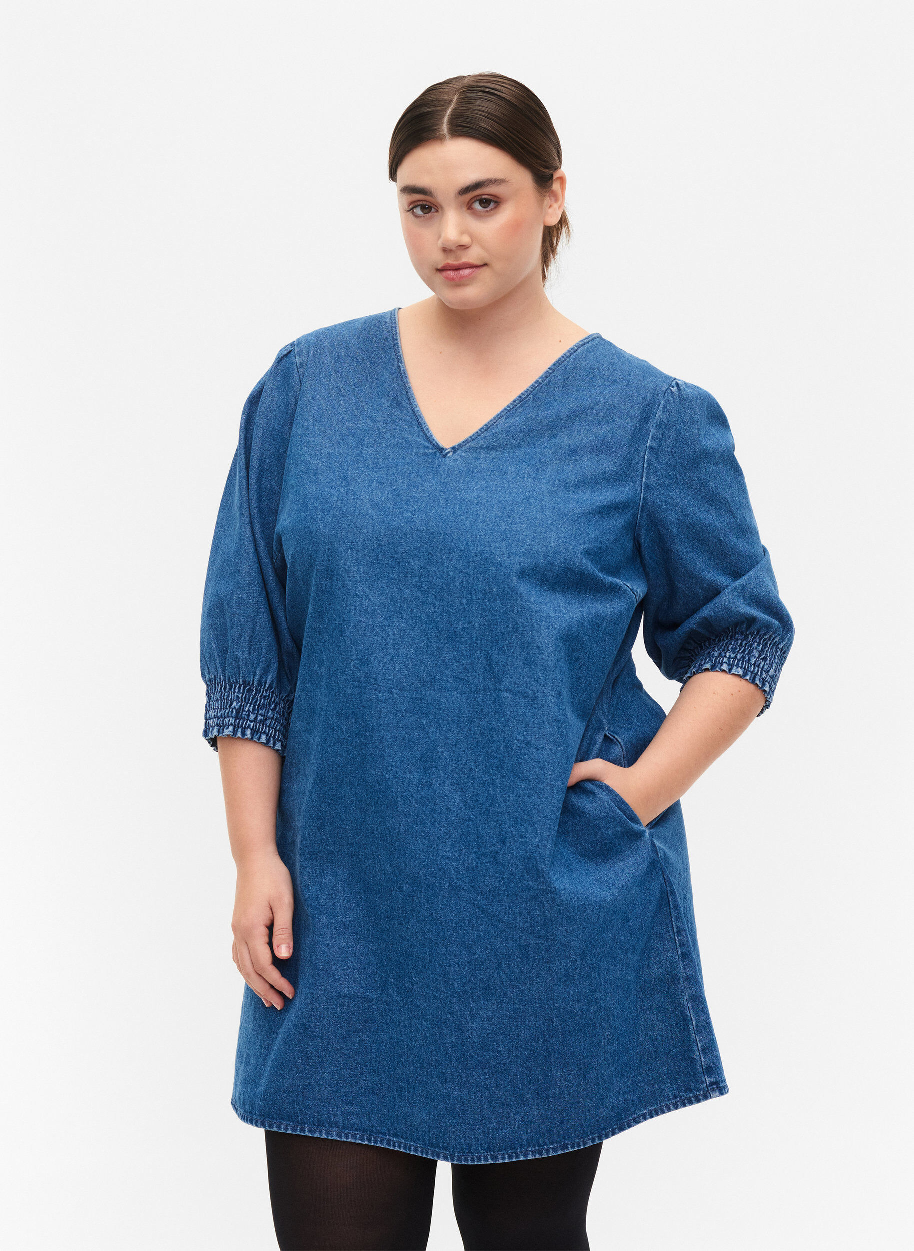 Zizzifashion Tunic in denim with v neck, Medium Blue Denim, Model image number 0