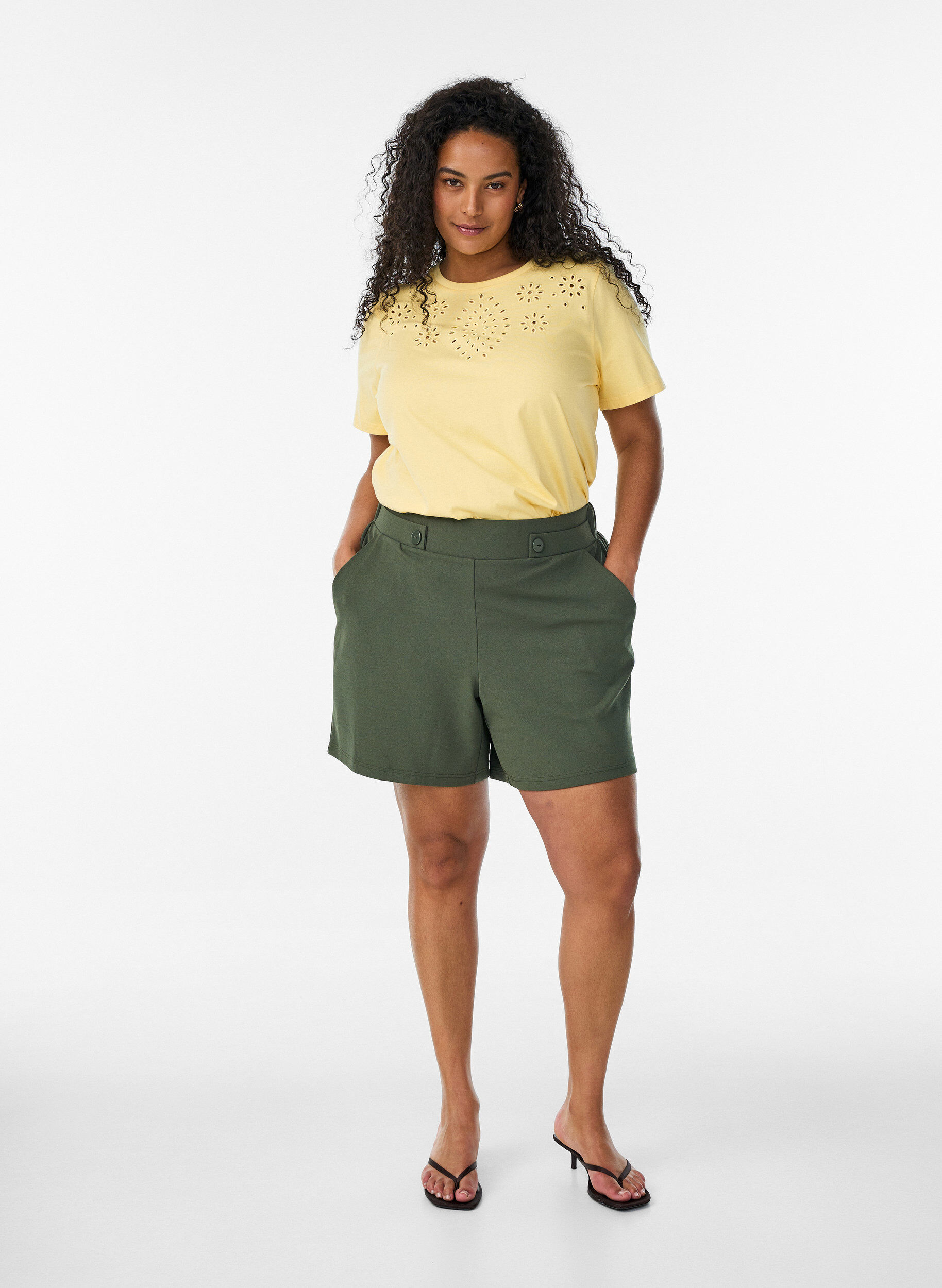Zizzifashion Shorts with pockets and loose fit, Green, Model image number 1