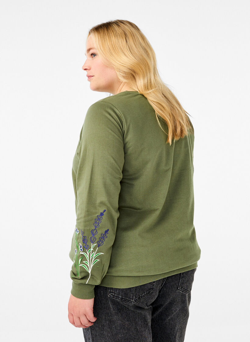 Sweatshirt with embroidered flowers, D. L. Green W. emb., Model image number 1