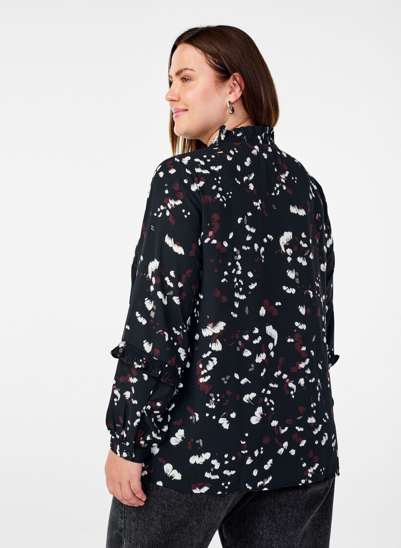 Blouse with print and ruffle details, Black, Model image number 2