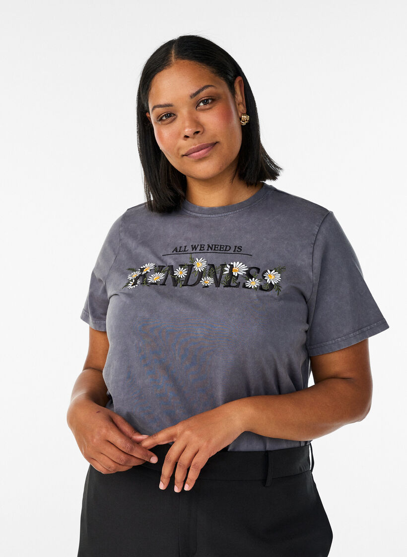 Cotton T-shirt with a washed look and embroidered motif, Grey, Model image number 0
