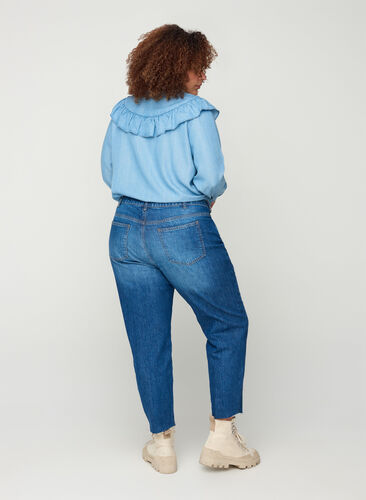 Cropped mom fit Mille jeans with a loose fit, Blue denim, Model image number 1