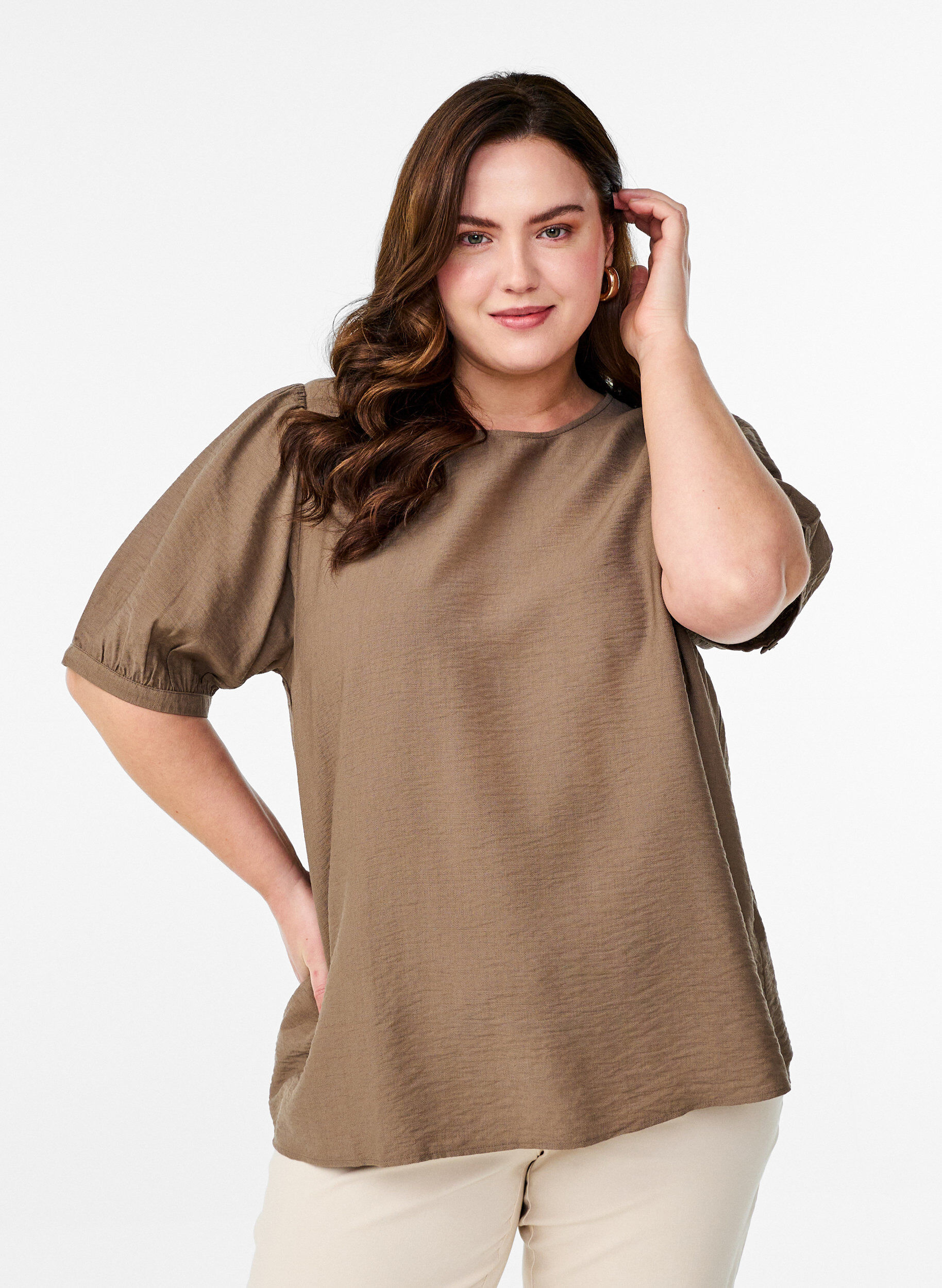 Viscose blouse with 1/2 sleeves, Brown, Model