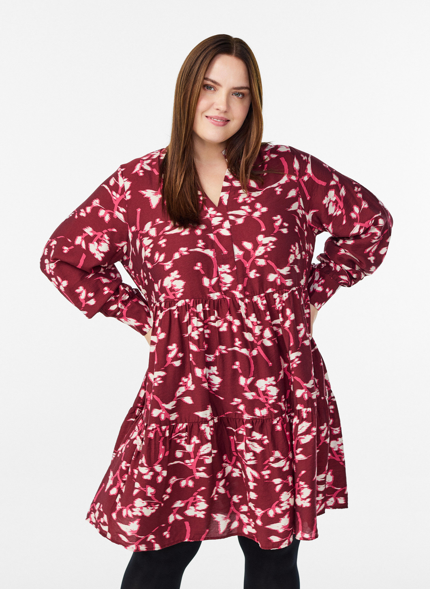 A-line dress with ruffle collar, Red, Model