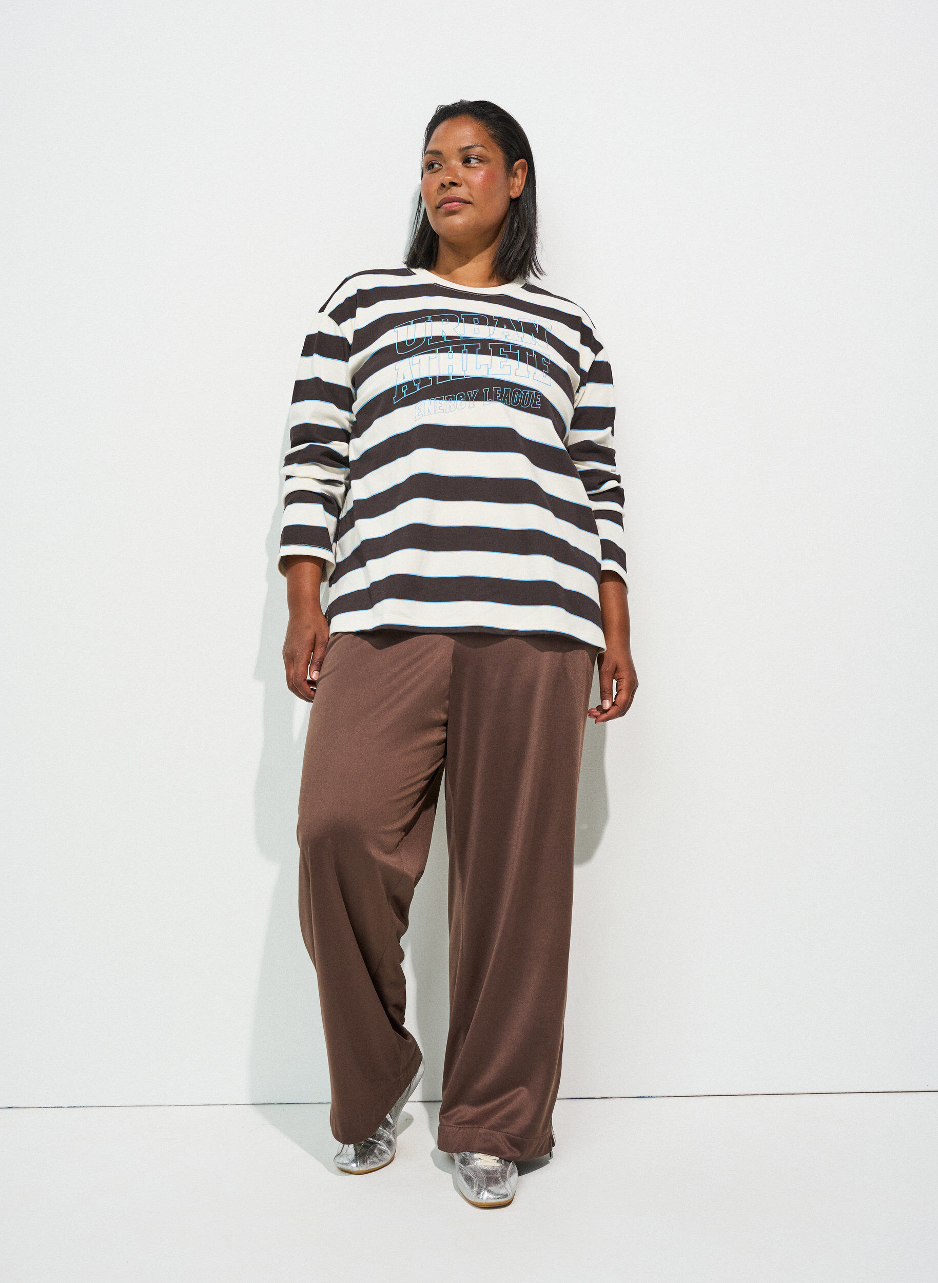 ZizzifashionTrack pants with side stripes and pockets, Brown, Model image number 1