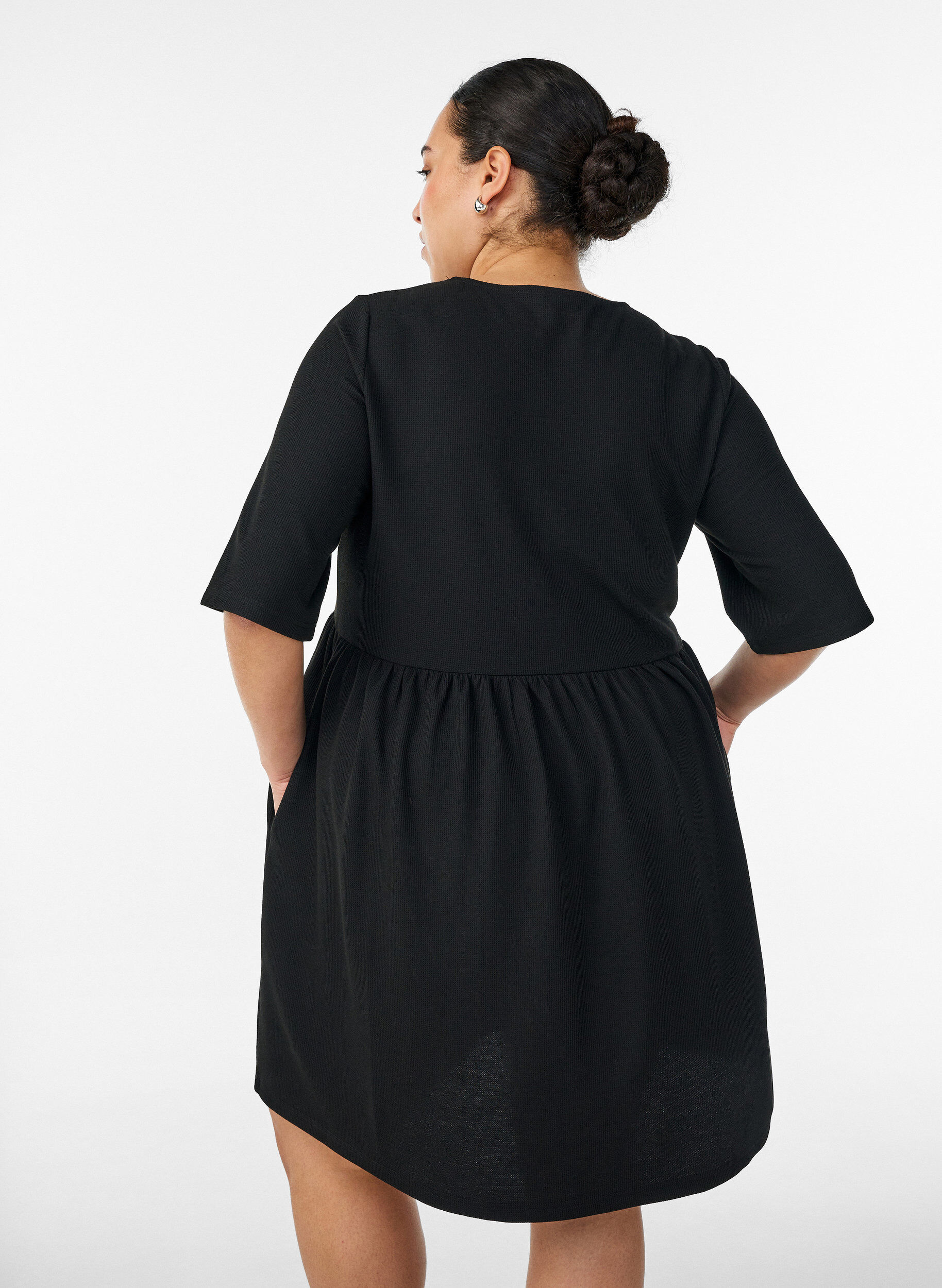 Zizzifashion Dress with a ribbed texture and an empire line, Black, Model image number 2