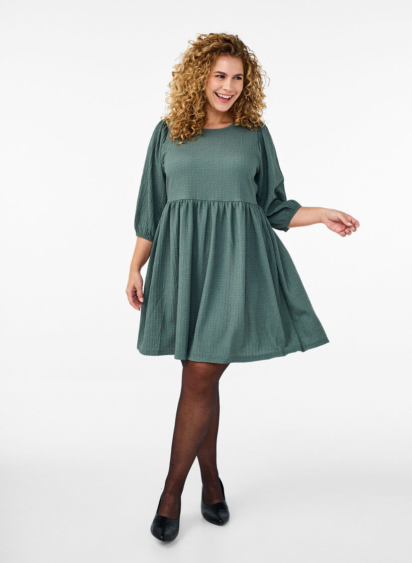 FLASH - Short dress with texture and 3/4 sleeves, Balsam Green, Model image number 2