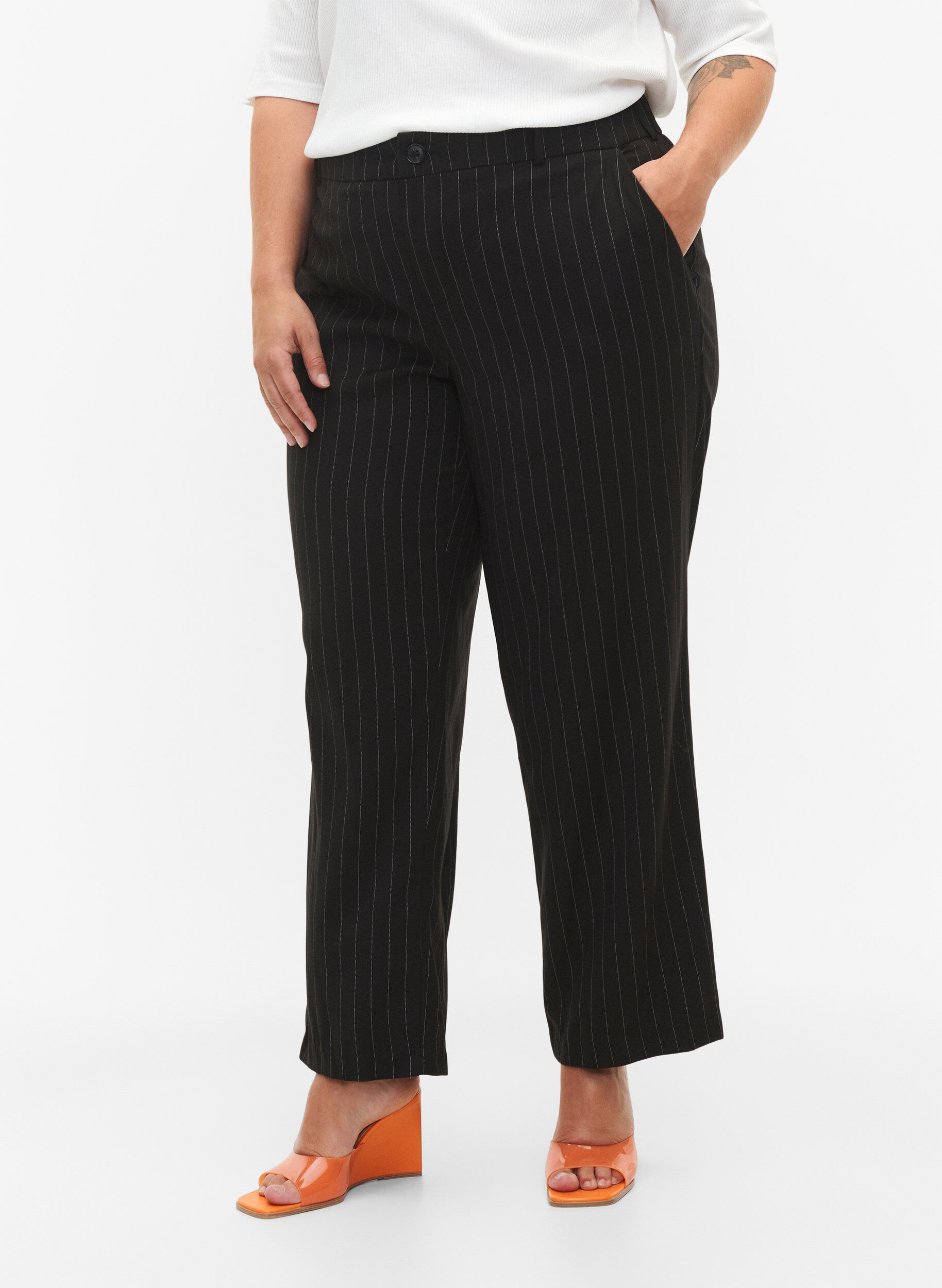 Zizzifashion Trousers with pinstripes, Black W. Pinstripe, Model image number 2