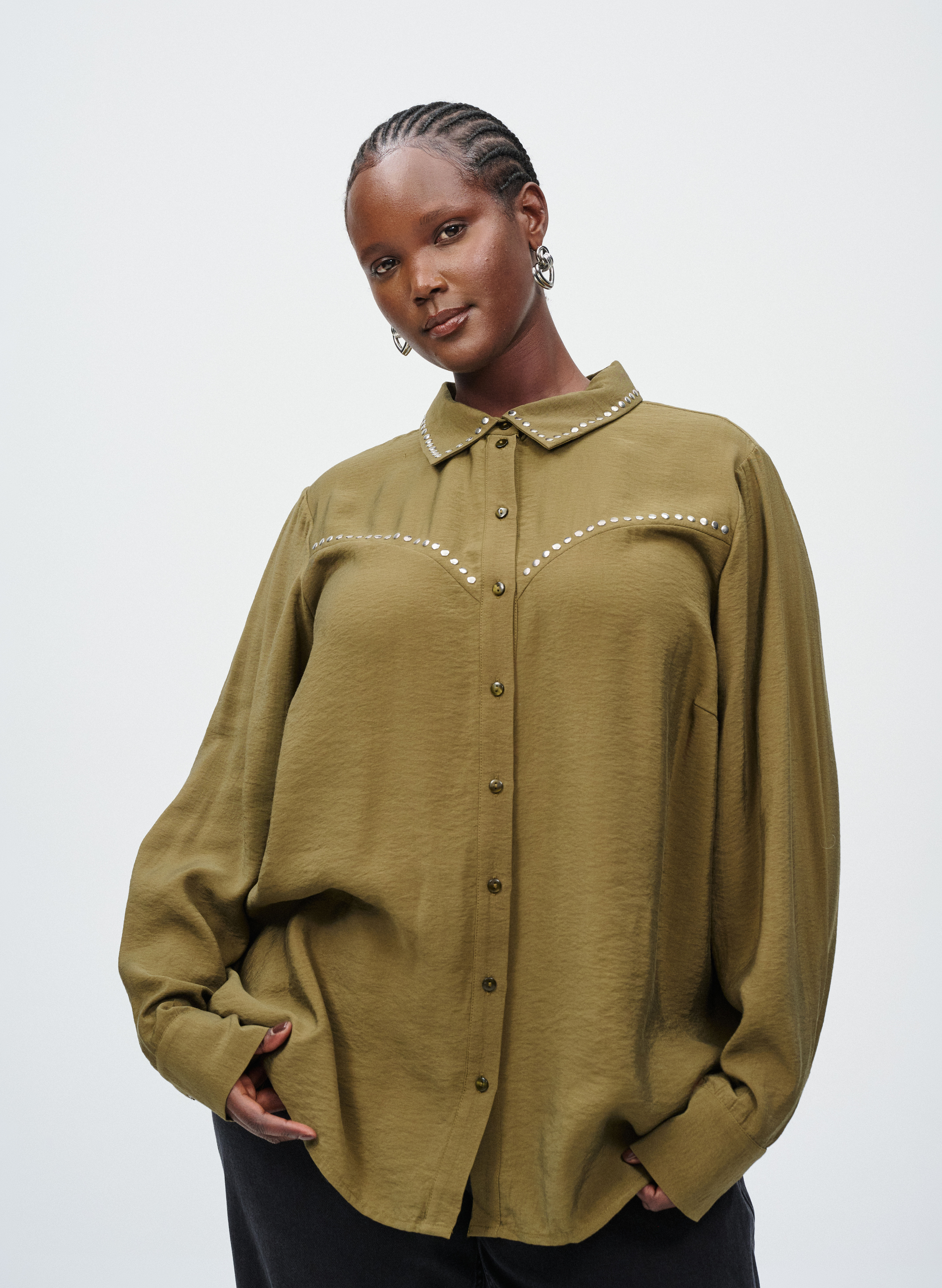 Zizzifashion Green shirt with studs, , Model