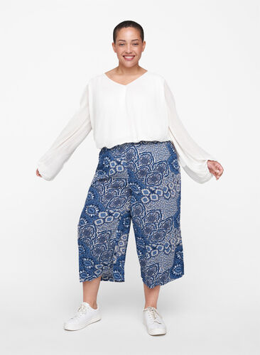Printed culotte trousers in viscose, Asian Blue Print , Model image number 0