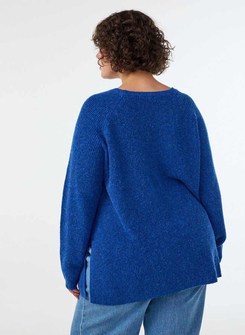 Knitted jumper with a diagonal pattern and raglan sleeves, Blue, Model image number 2