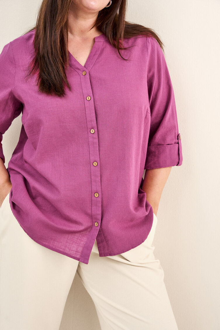 Cotton shirt blouse with a v-neck, Red, Model image number 4