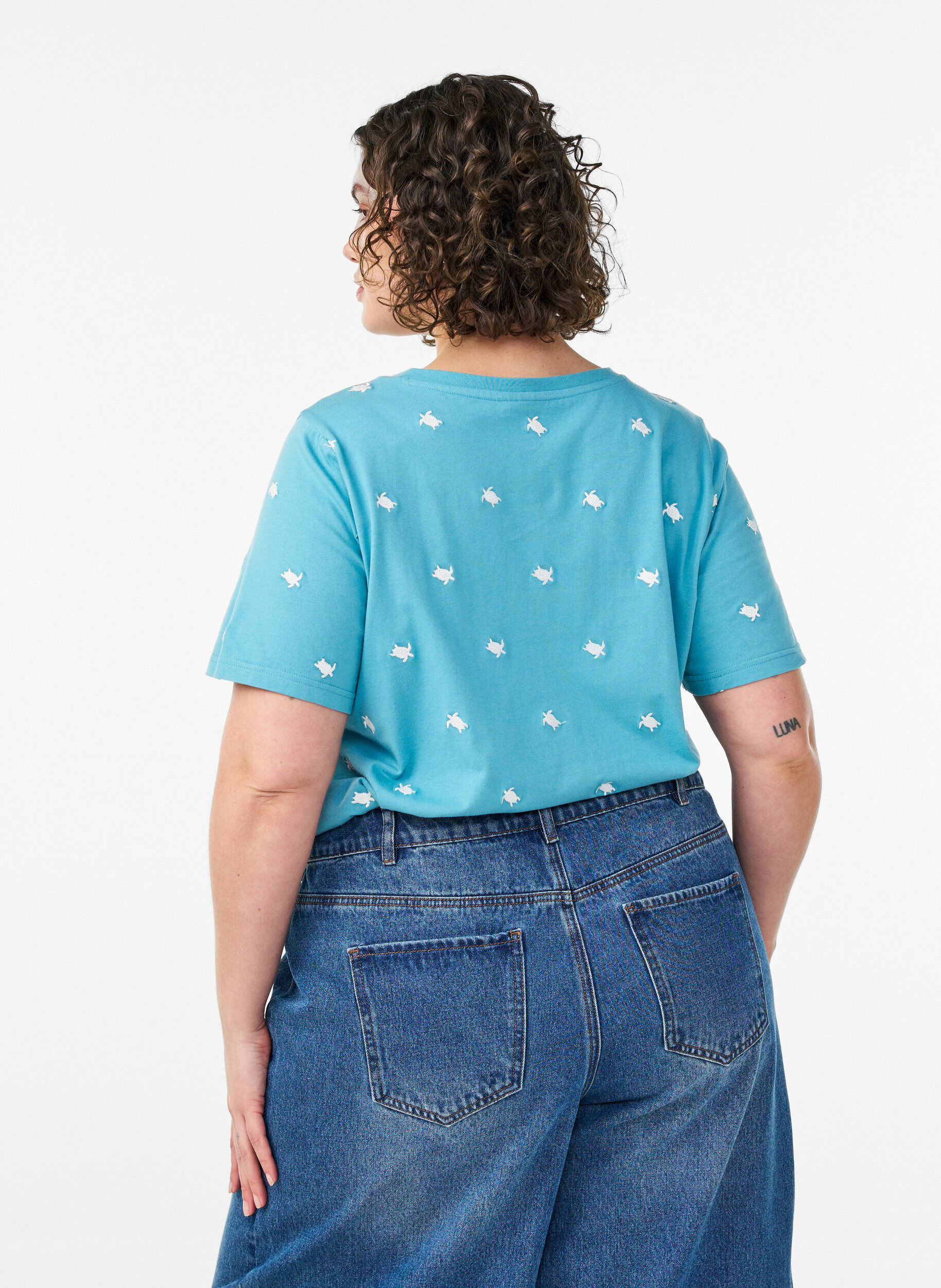 Zizzifashion T-shirt in organic cotton with embroidered motifs, Blue, Model image number 2