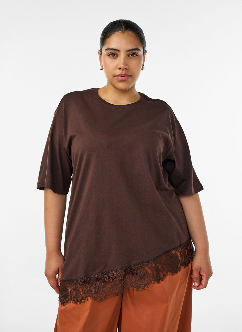 T-shirt with asymmetric lace hem, Brown, Model image number 0